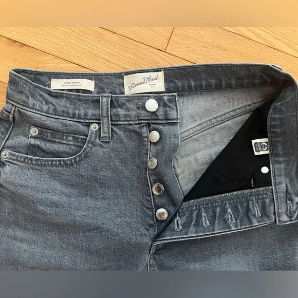 Universal Thread Women's Straight Leg Jeans in Gray (NWOT) - Picture 3 of 3